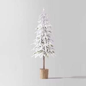 5ft Pre-lit LED Dewdrop Downswept Flocked Balsam Fir Christmas Tree - Wondershop